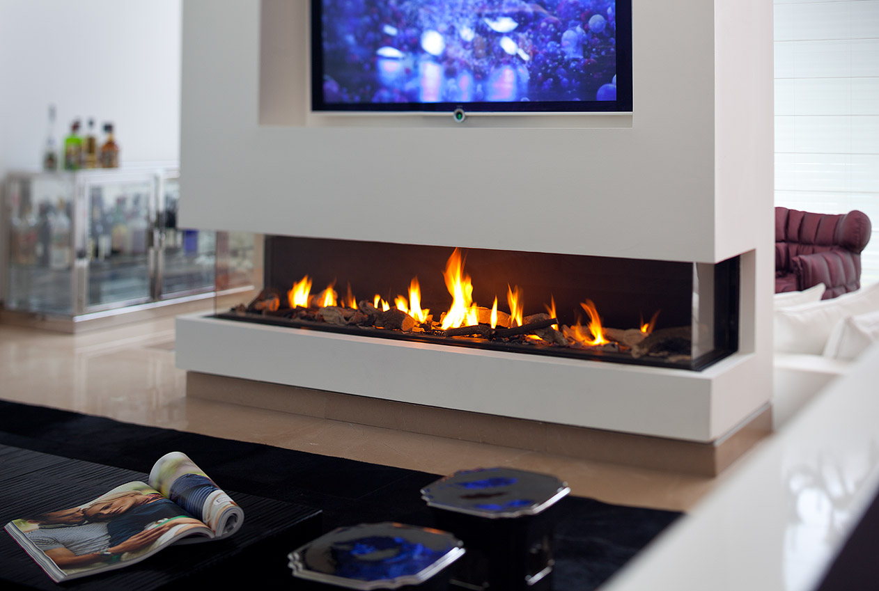 Come see gas fireplaces on display at our showroom in Westhampton Beach NY. We sell Regency